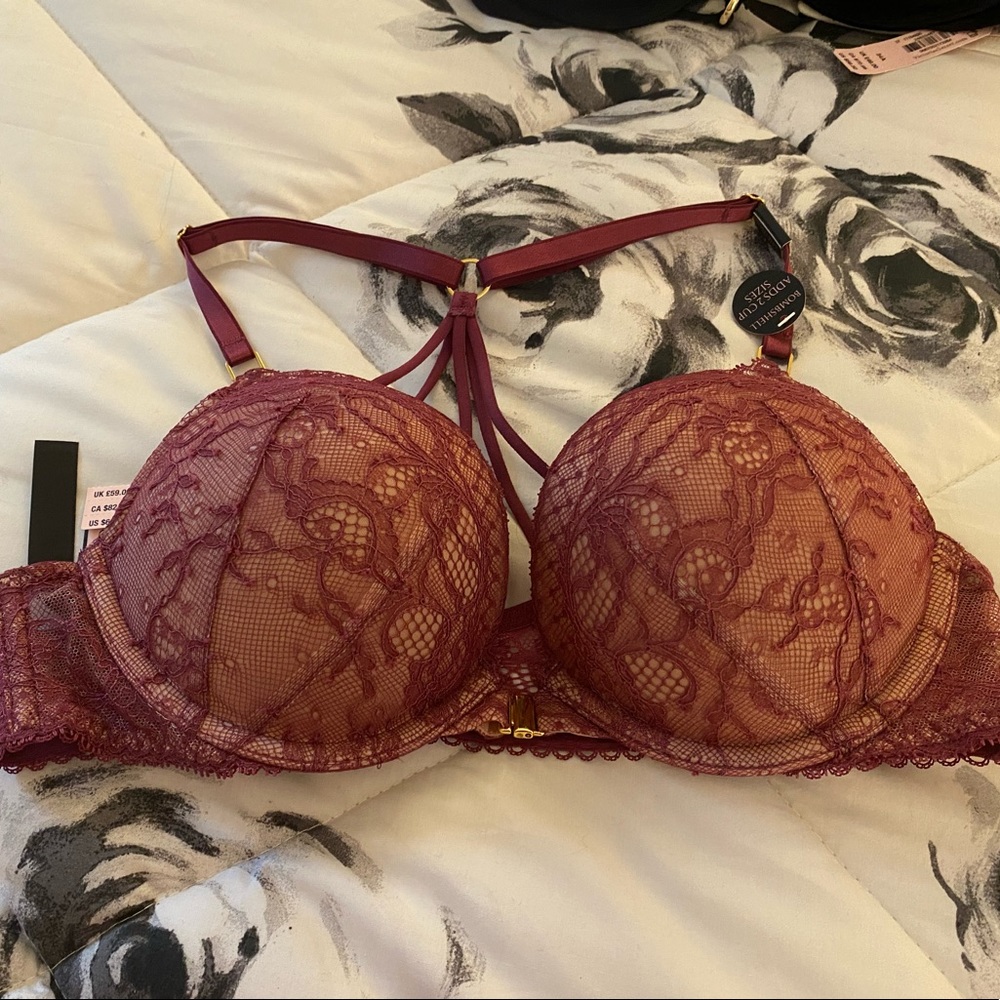 V S Bombshell racer back bra- never worn!
